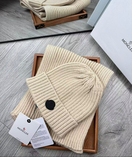 Moncler beanie & scarf rubber logo