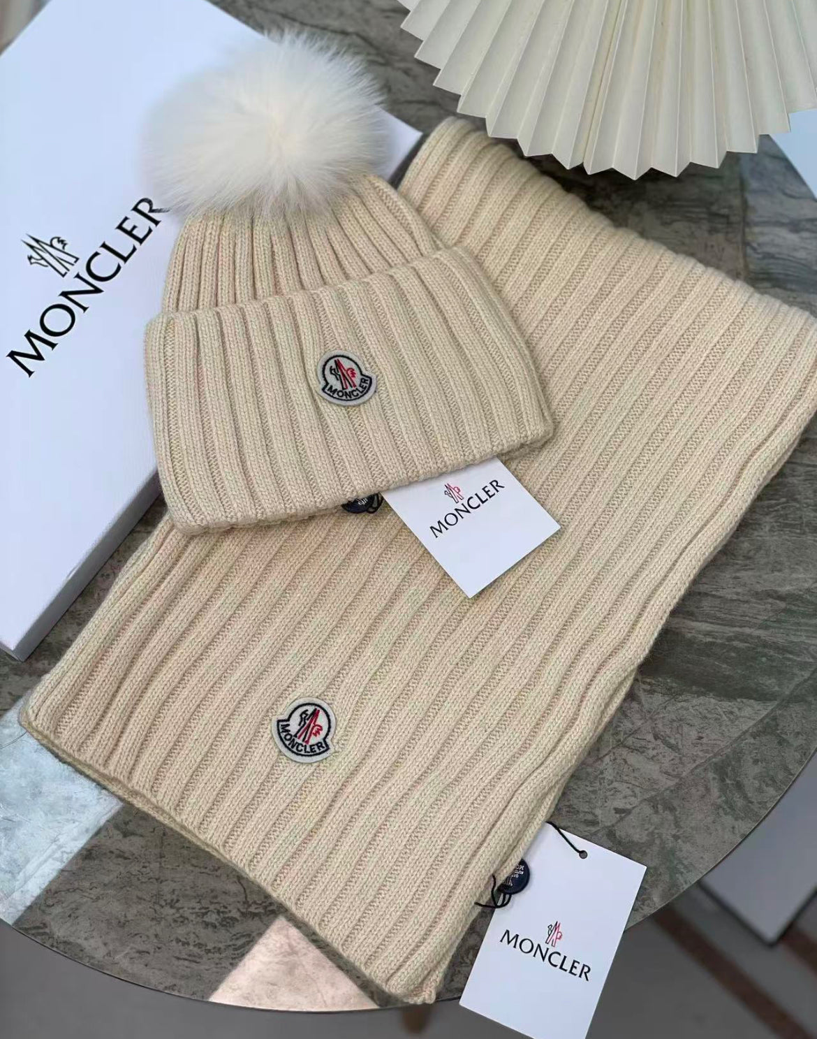 Moncler hat / scarf set