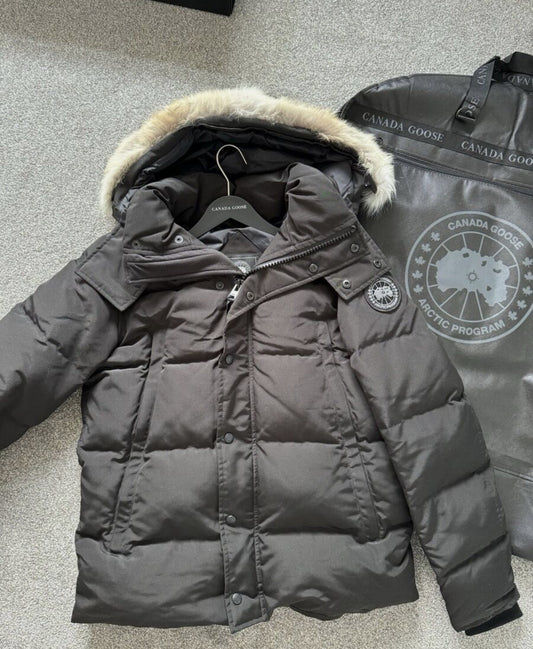 Parka black badge