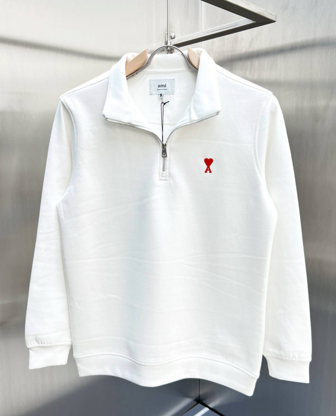 Ami 
Zip sweatshirt