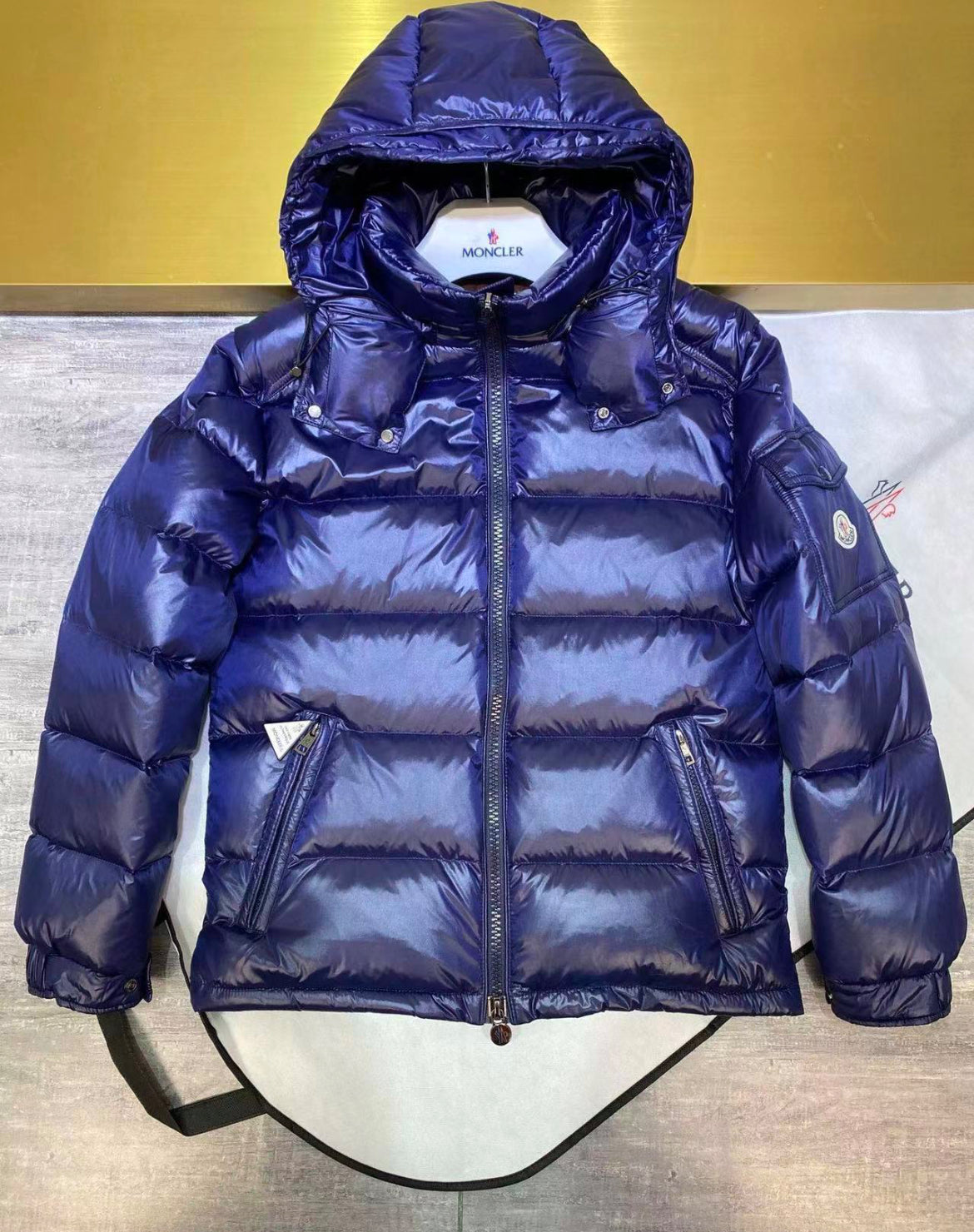 Moncler maya