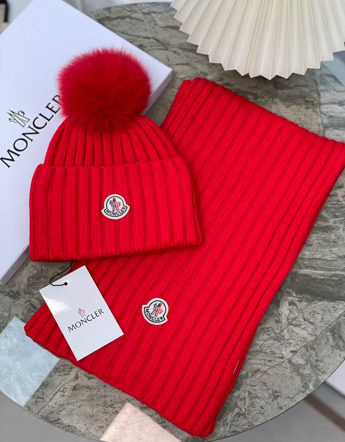 Moncler hat / scarf set