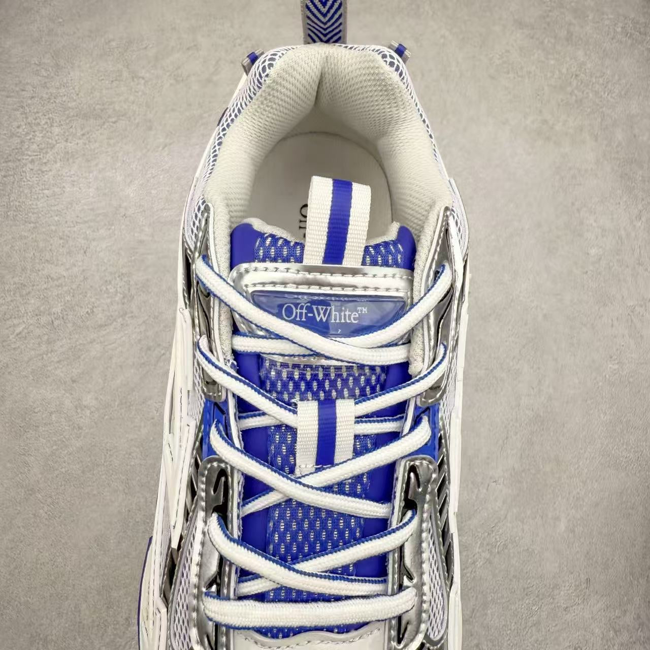 Off whites runners