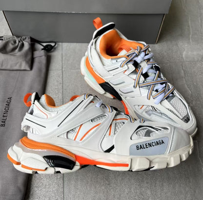 Balenciaga tracks runner